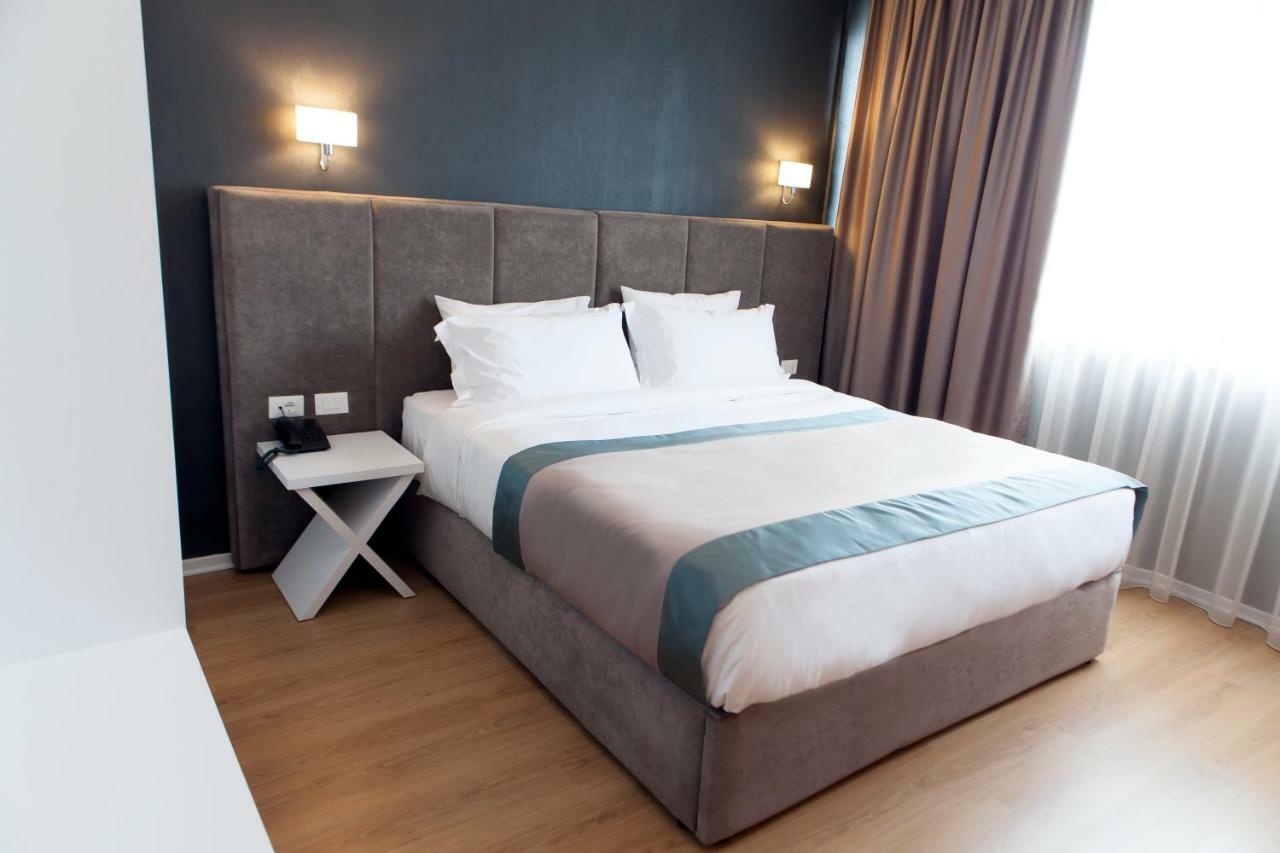 Hotel Vh Premier As & Meeting Center 4*