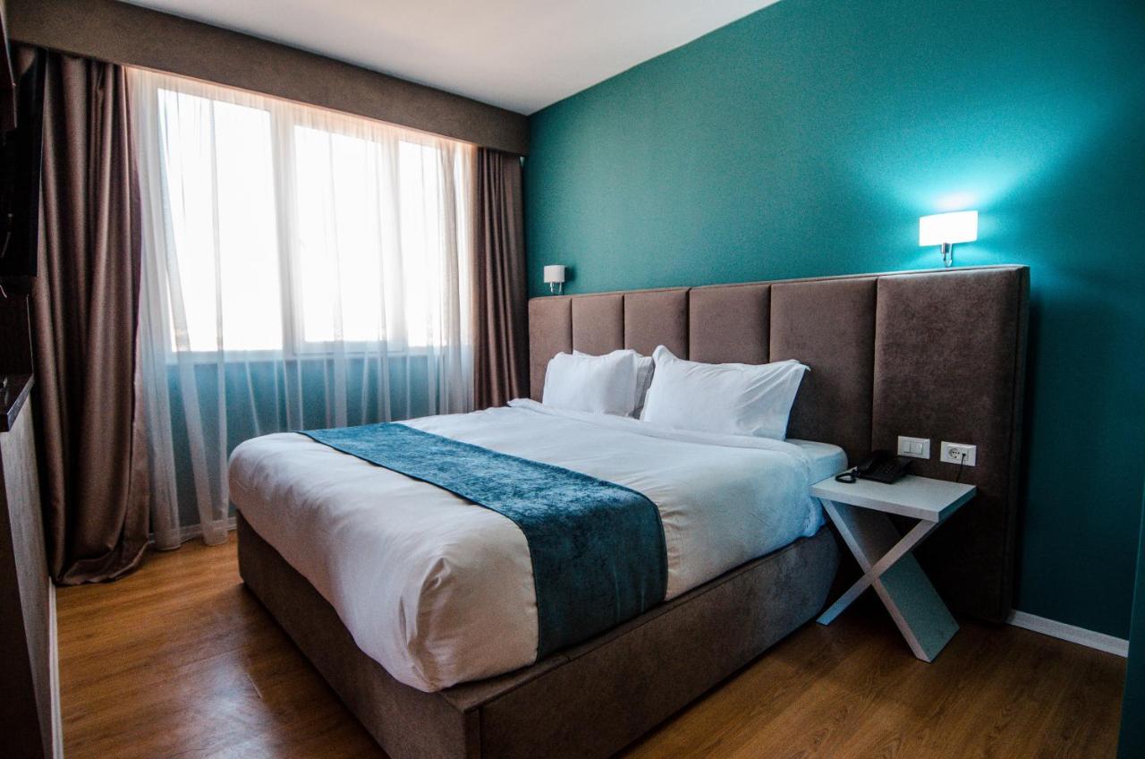 Vh Premier As & Meeting Center 4* Tirana